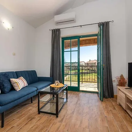 Dignano Holiday home *